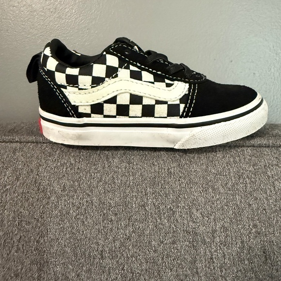 Size 7 toddler vans - Picture 1 of 3